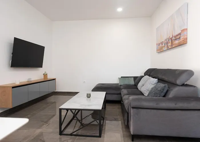 Apartment Mm *