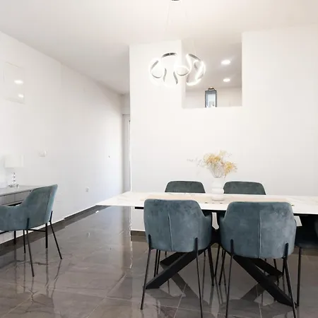 Mm Apartment Sukosan